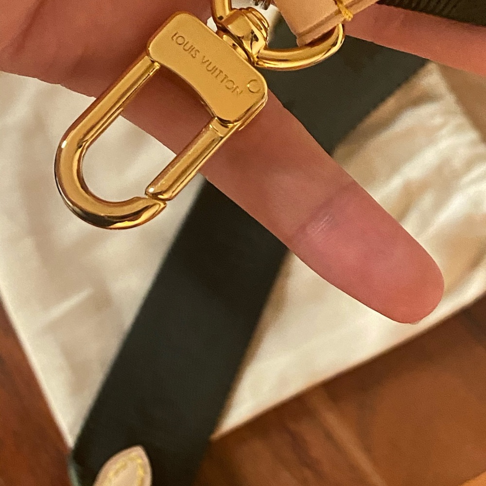 ‼️SOLD‼️Louis Vuitton Khaki Strap Multipochette - Picture 9 of 11